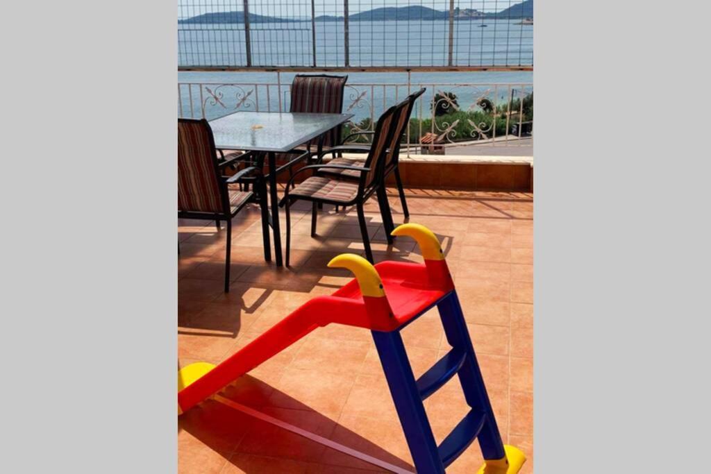 Port View House-Comfy Family Apartment-Panoramic View Неа-Перамос Экстерьер фото